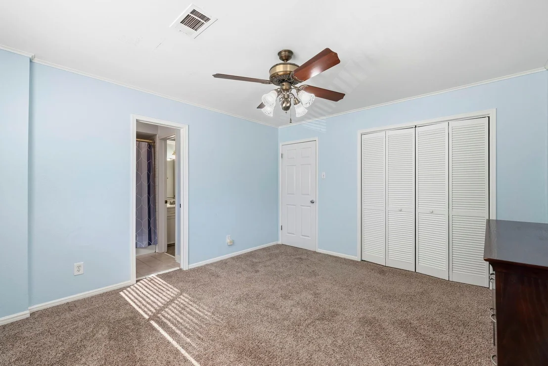 Photo of 17603 Loring Lane
