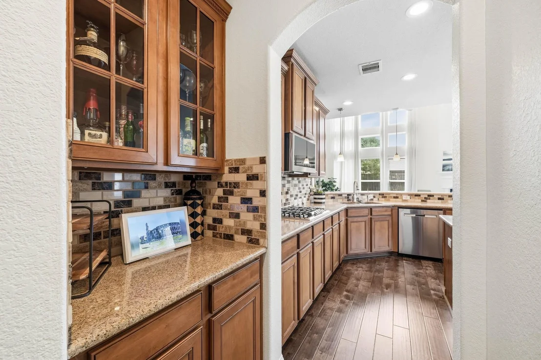 Photo of 17610 Strackfield Lane