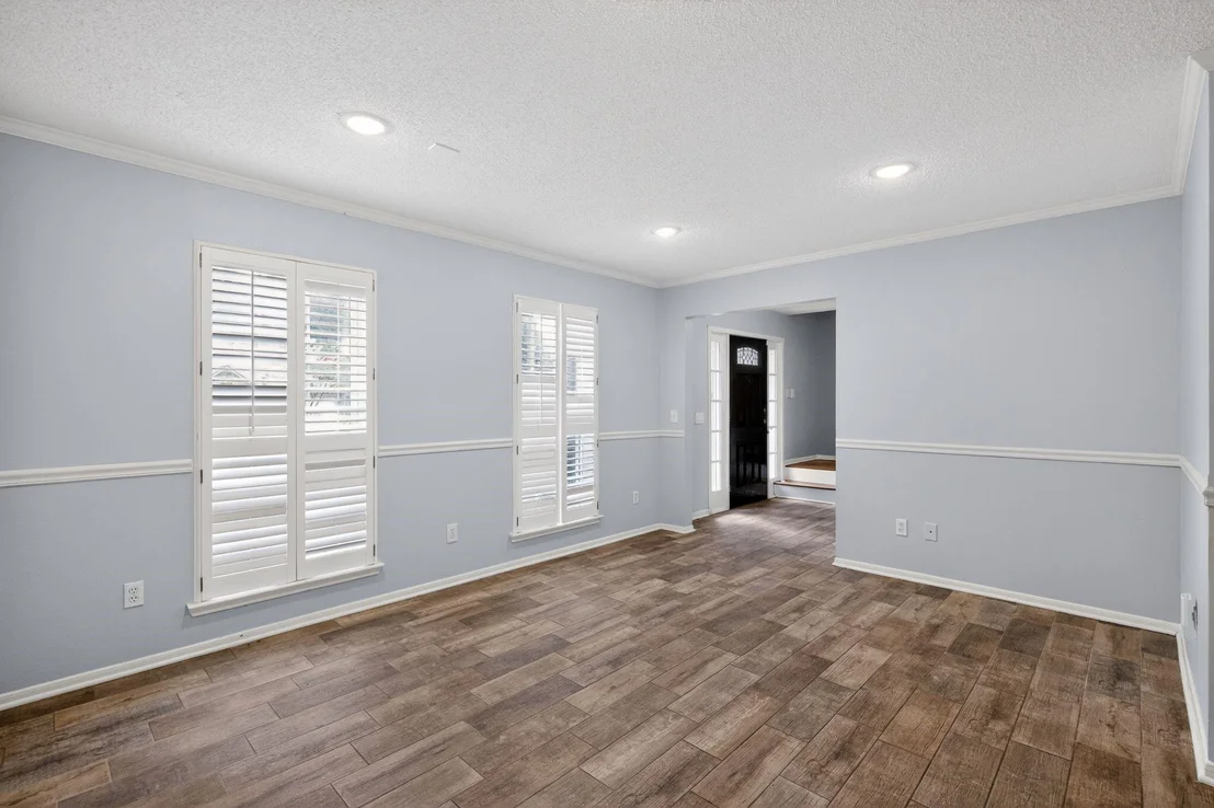Photo of 918 Long Prairie Drive