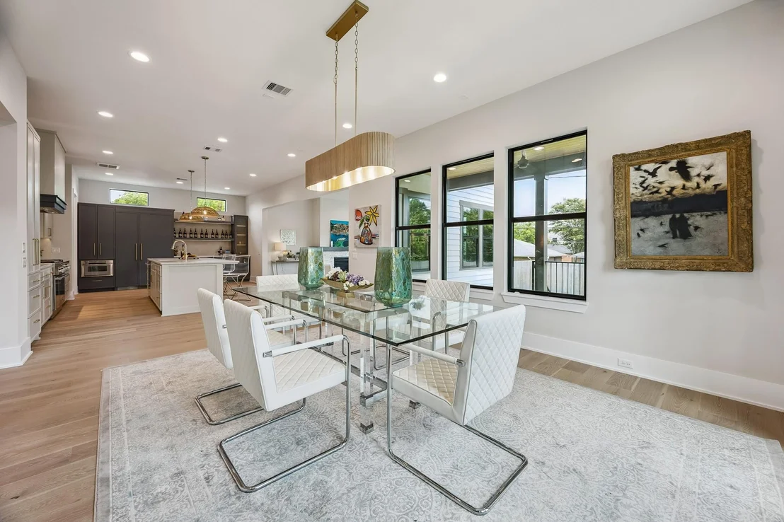 Photo of 2214 Chantilly Lane