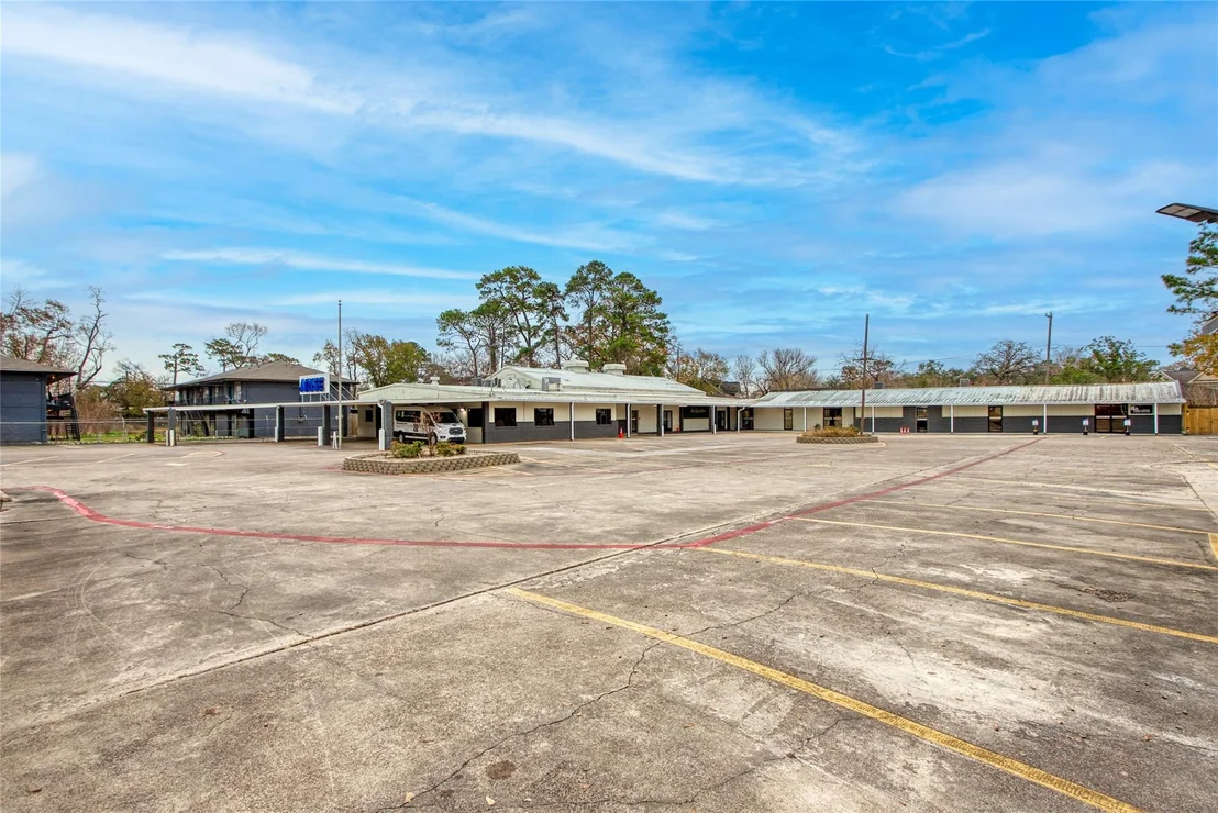 Photo of 803 Curtin Street