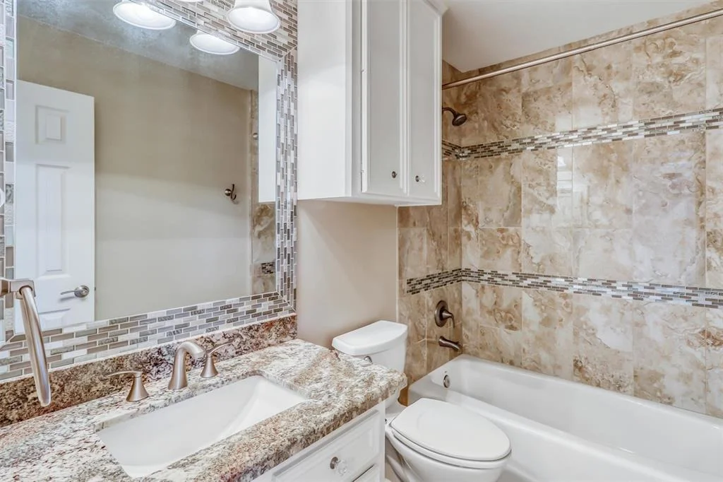 Photo of 2114 Summerland Drive N