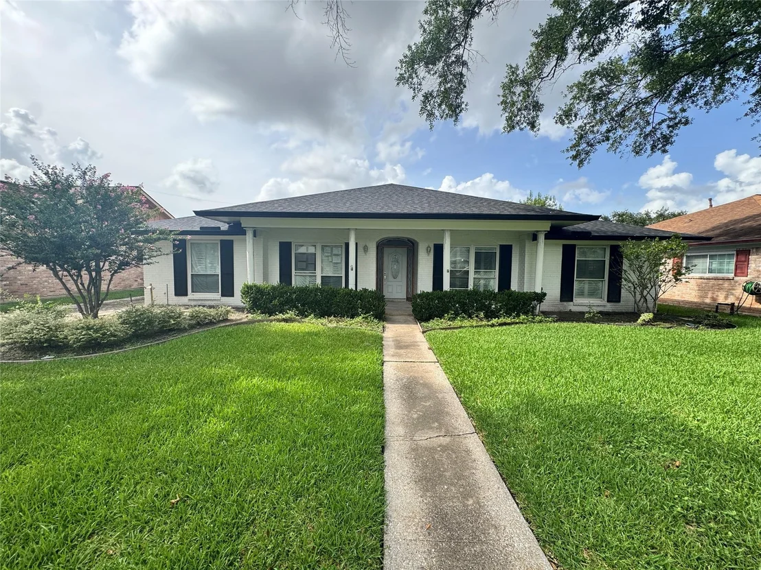 Photo of 7706 Braesview Lane