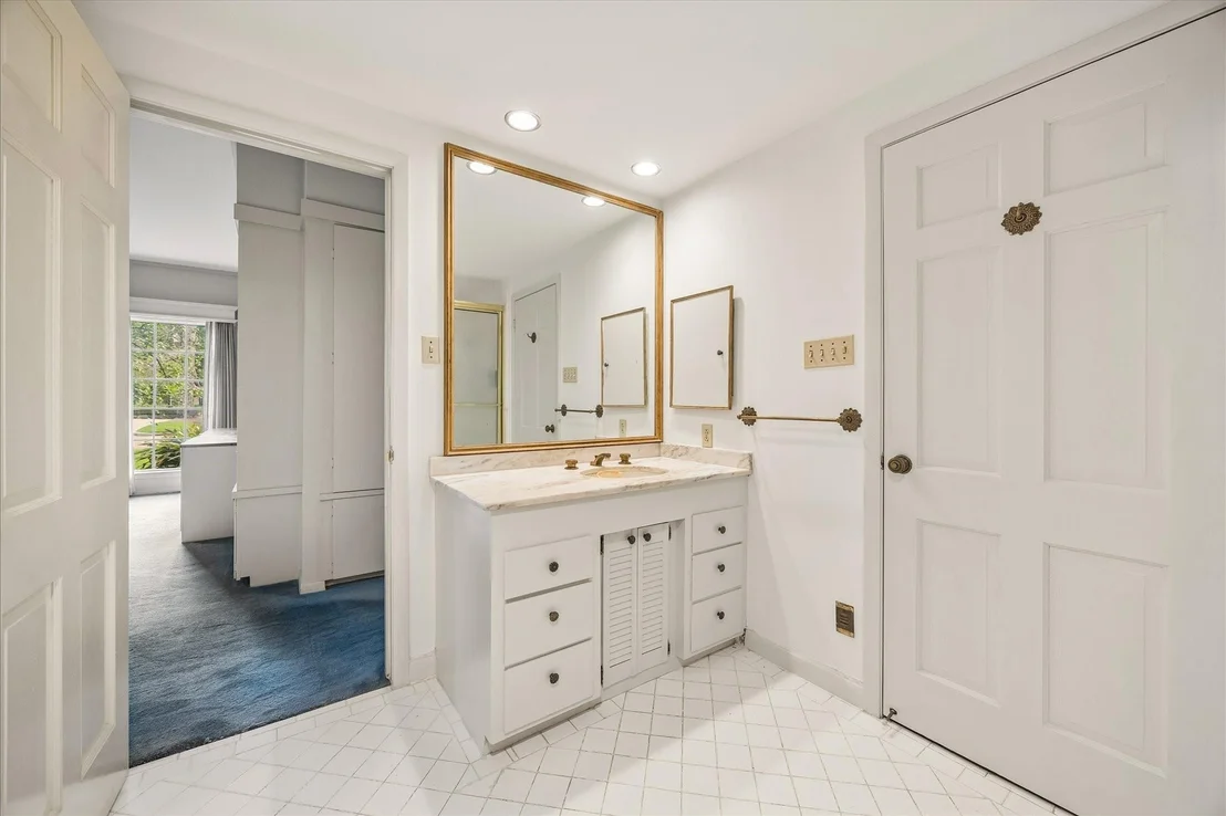 Photo of 526 Westminster Drive