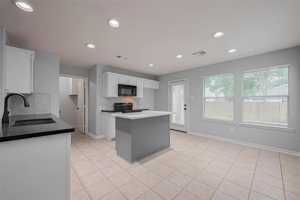 Photo of 31 Shimmer Pond Place