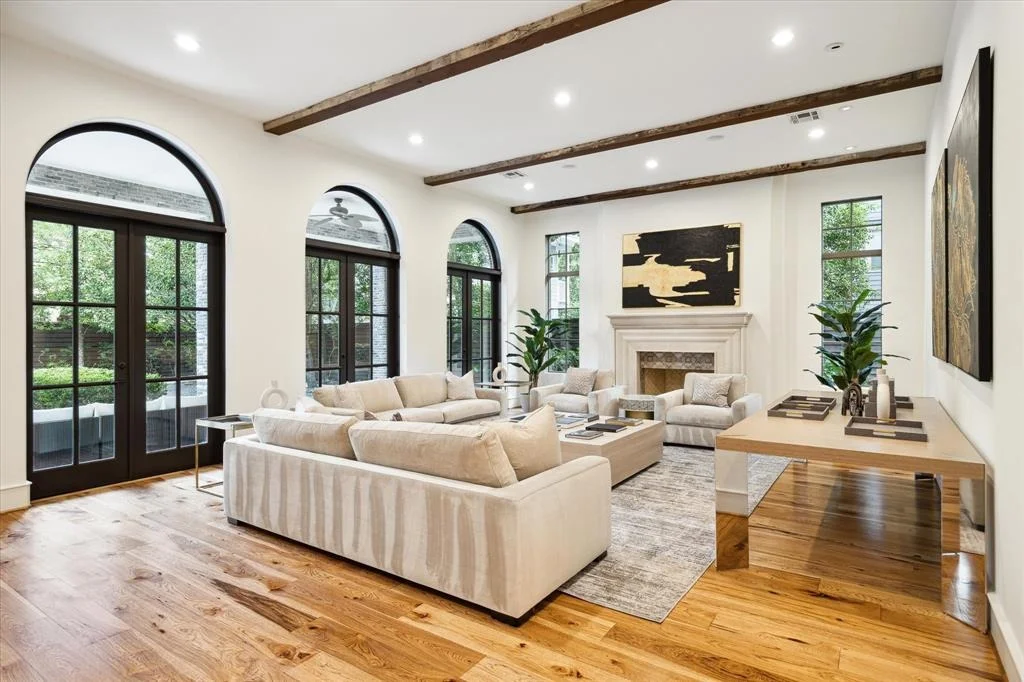 Photo of 5309 Cherokee Street