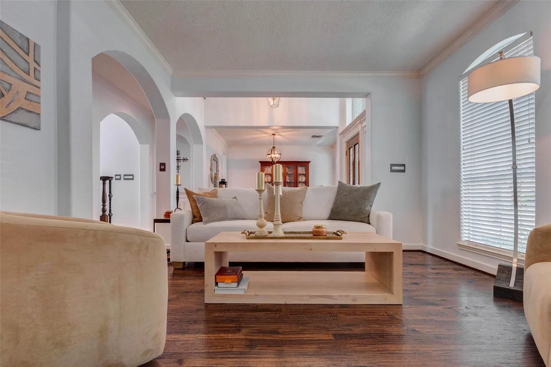 Photo of 1519 Darnley Lane