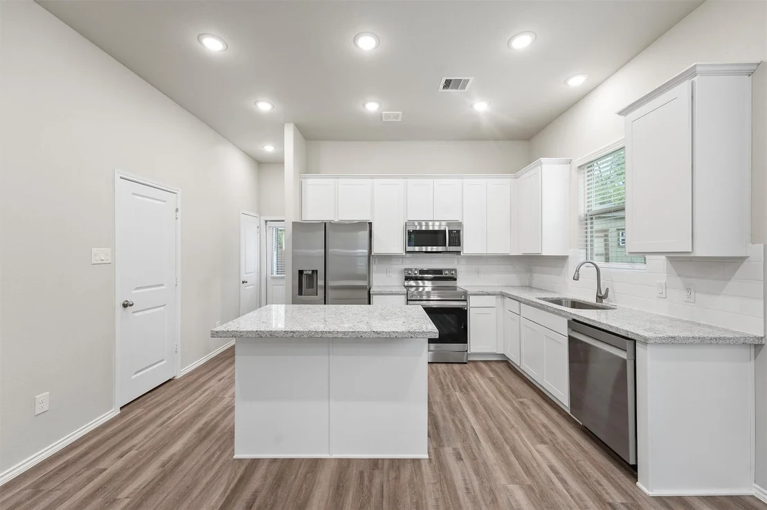 Photo of 705 Little River Drive