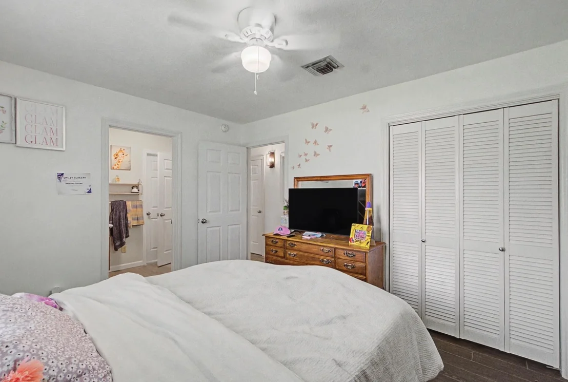 Photo of 502 Easy Street