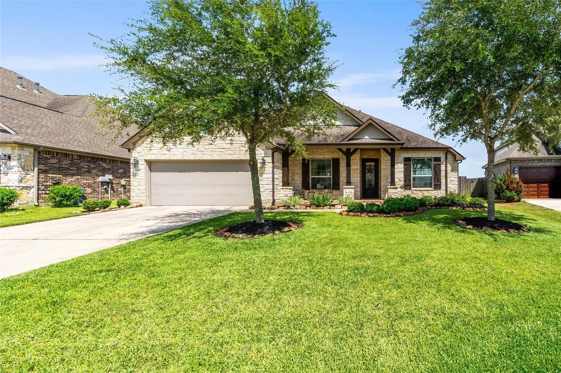 Photo of 2031 Hampton Breeze Lane