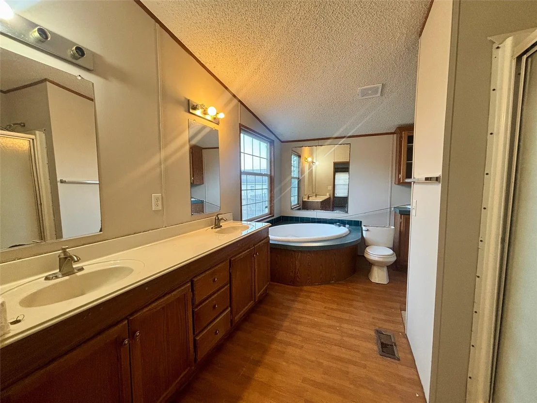 Photo of 9646 Live Oak Trail