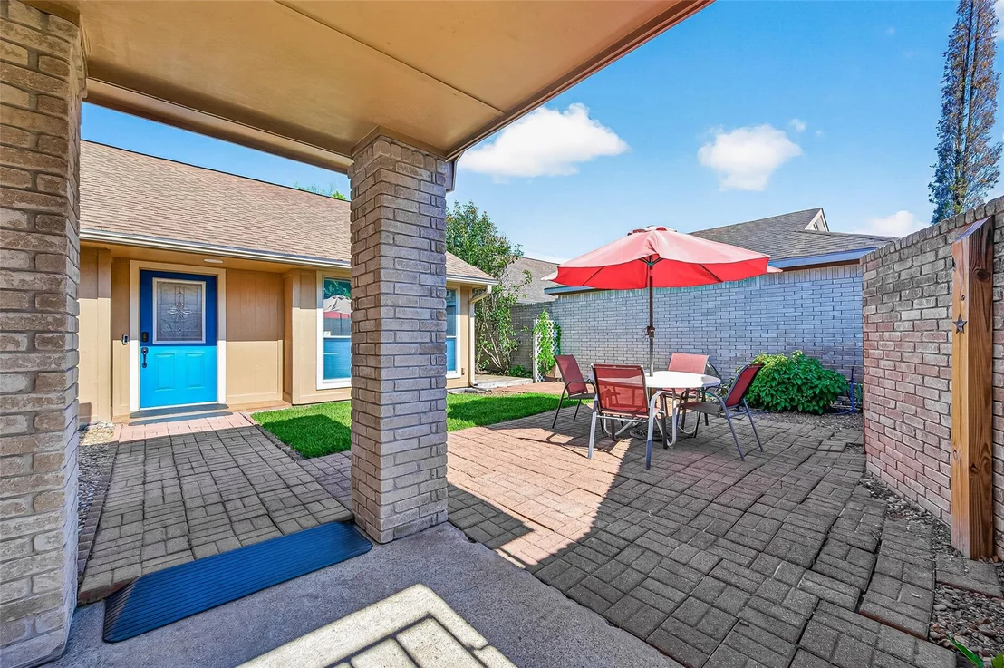 Photo of 3927 Heathersage Drive