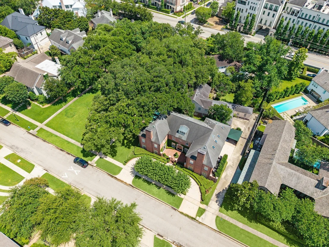 Photo of 2445 Stanmore Drive