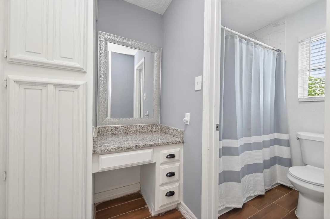 Photo of 5722 Arncliffe Drive