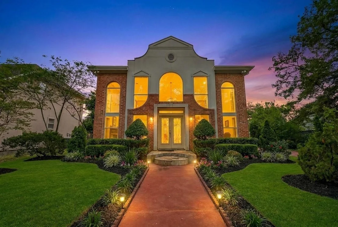 Photo of 5437 Loch Lomond Drive