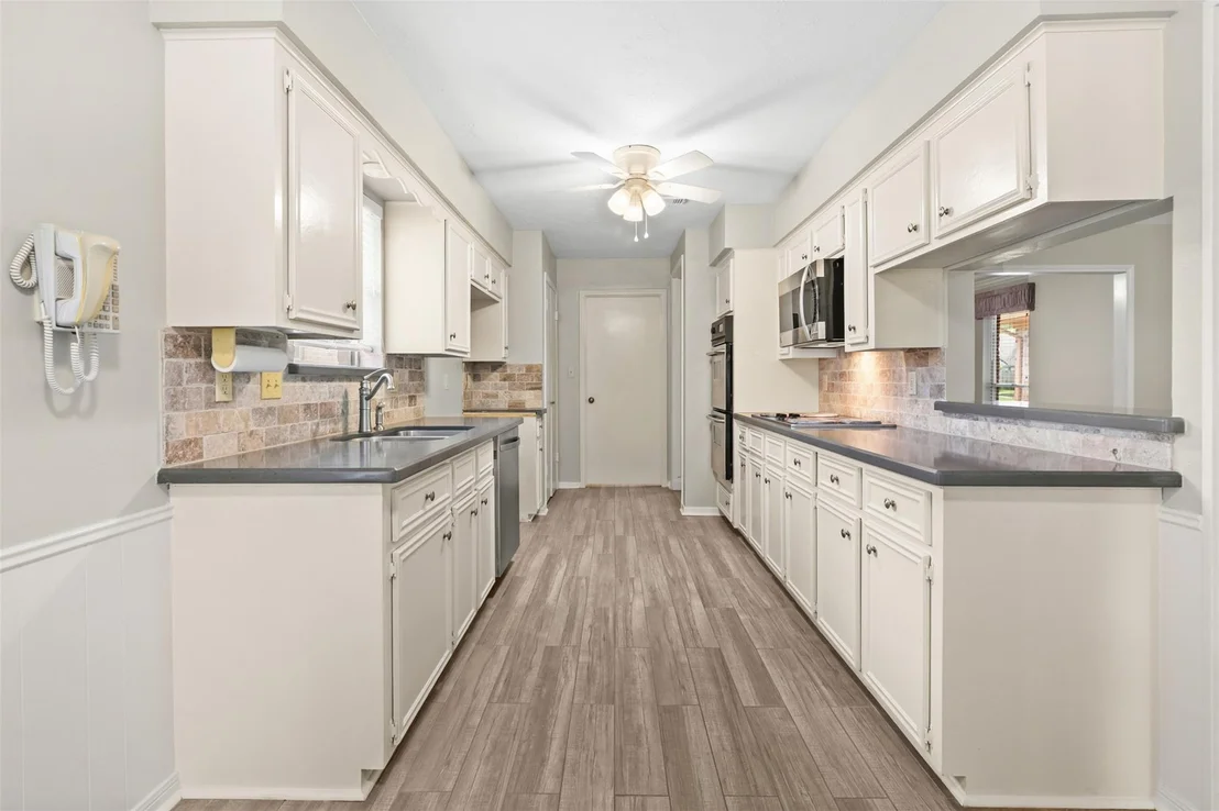 Photo of 25907 Long Hill Lane