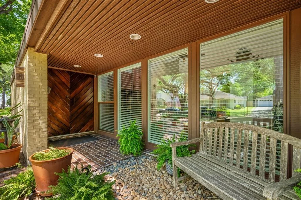 Photo of 10318 Pine Forest Road