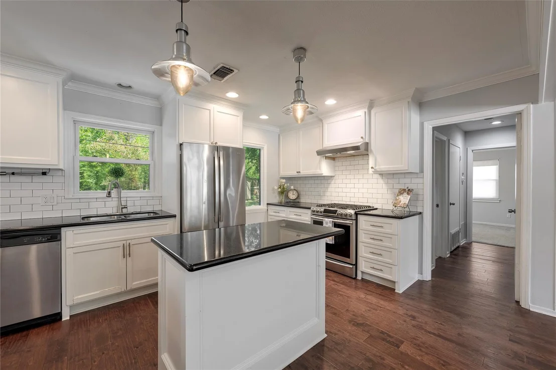 Photo of 515 Azaleadell Drive