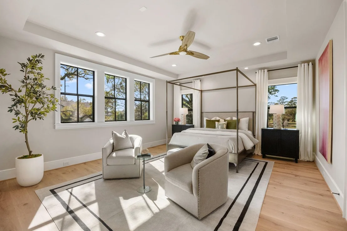 Photo of 4902 Oak Forest Drive