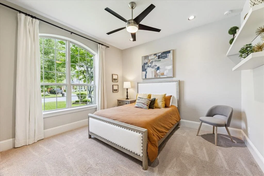 Photo of 6815 American Elm Lane