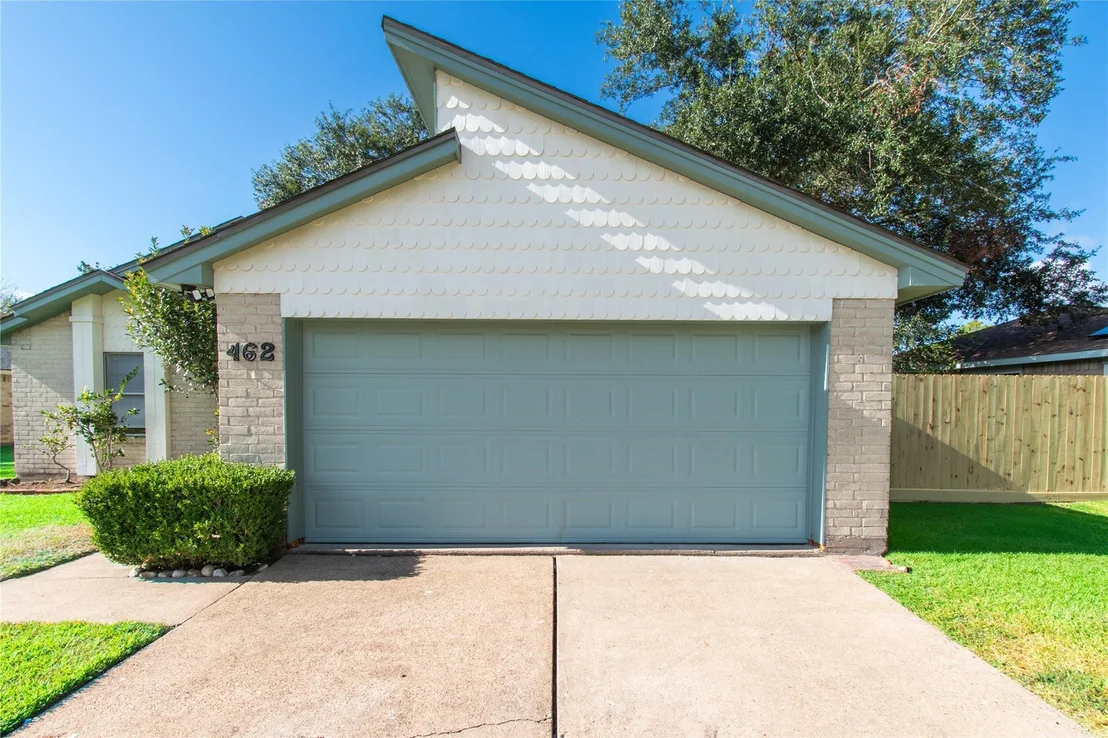 Photo of 462 Capehill Drive