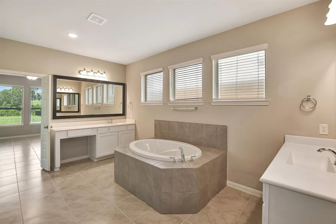 Photo of 246 Peninsula Point Drive