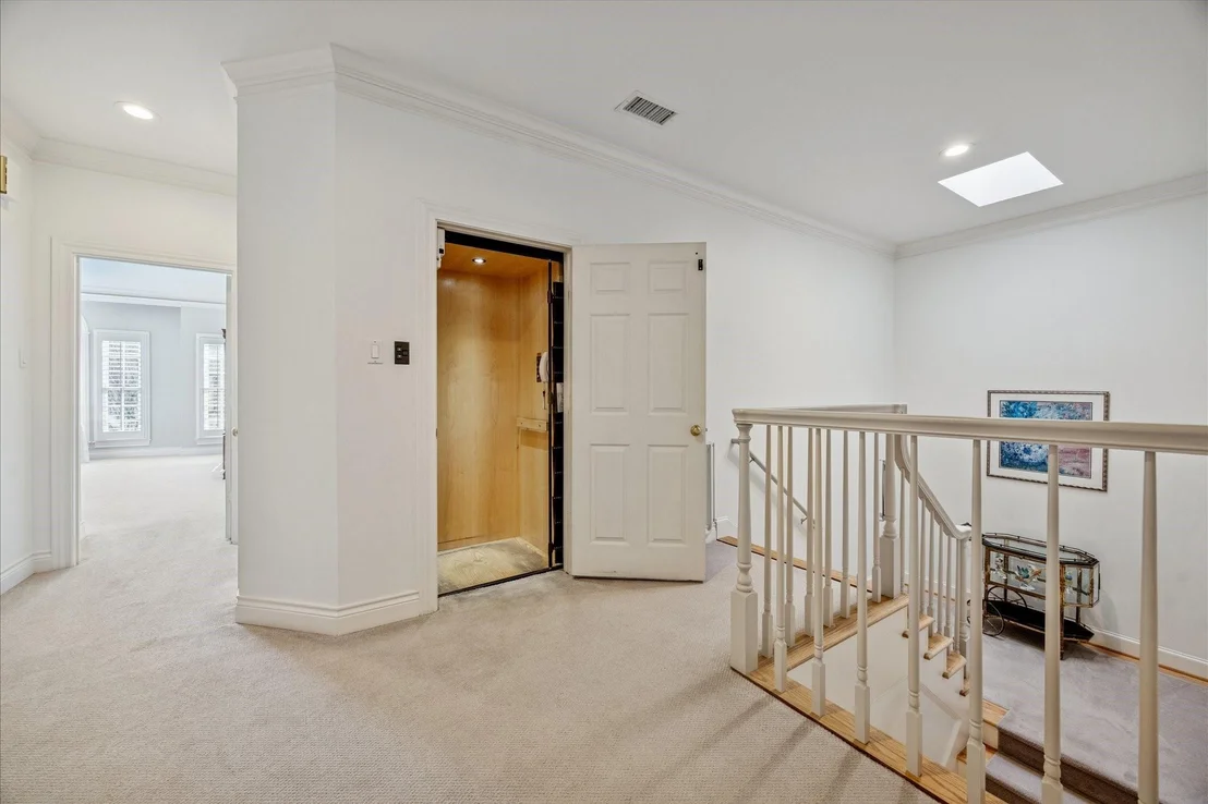 Photo of 5706 Indian Bluff