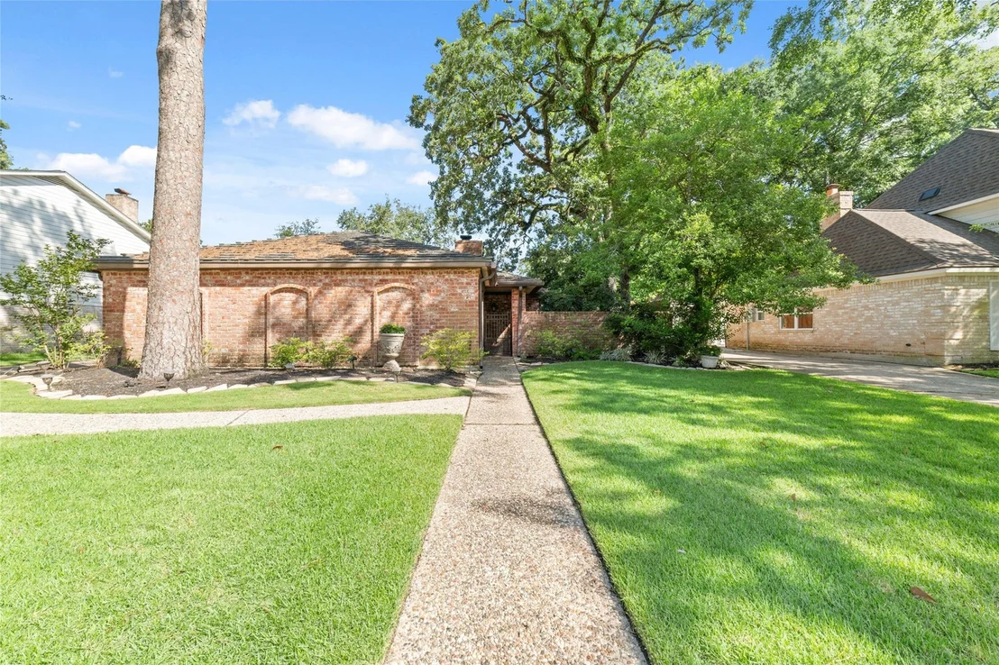 Photo of 5930 Old Lodge Drive