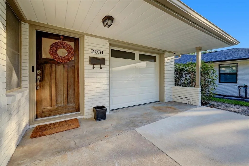 Photo of 2031 Chantilly Lane