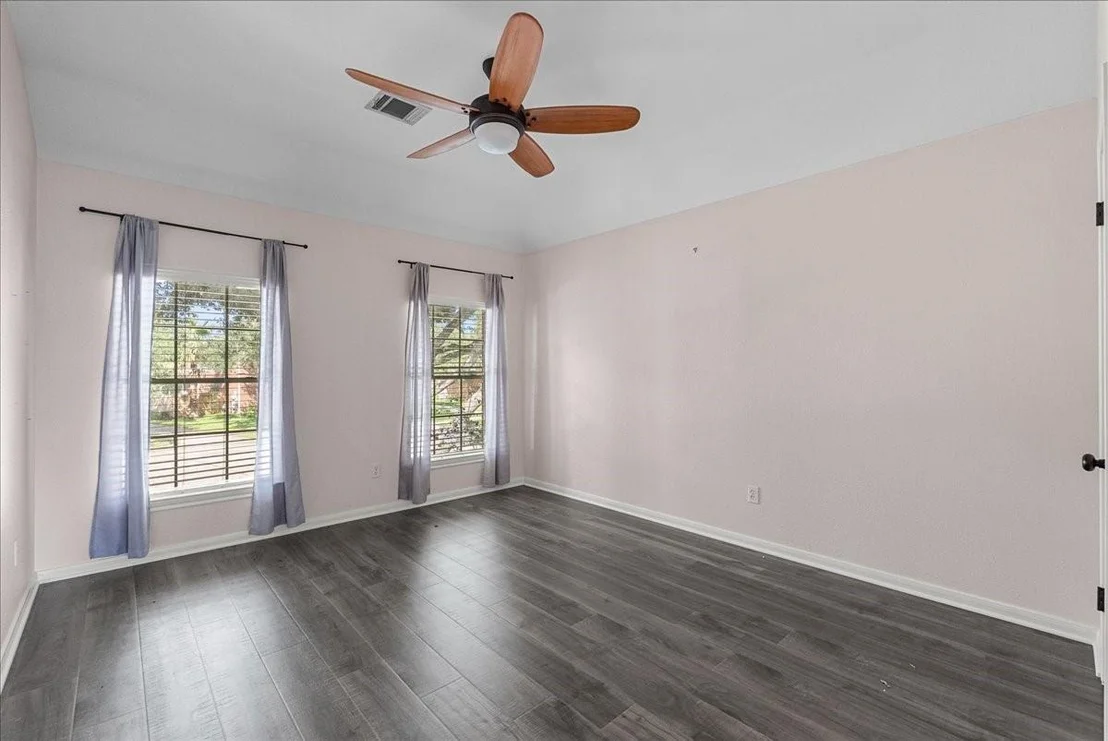 Photo of 1802 Creekside Drive