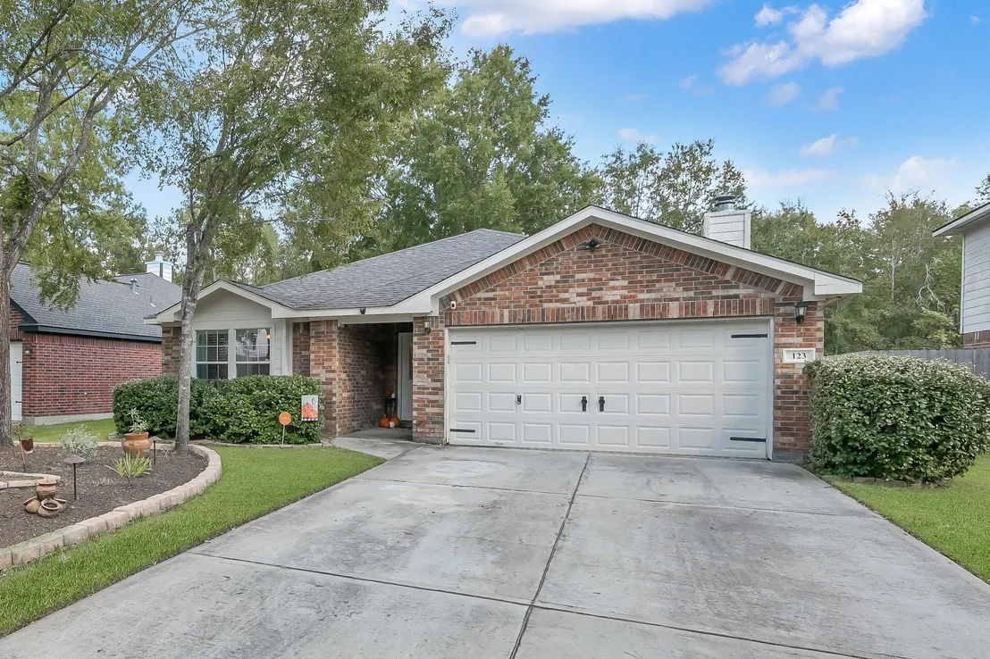Photo of 123 Genesee Ridge Drive