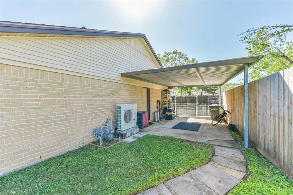 Photo of 12938 Dermott Drive