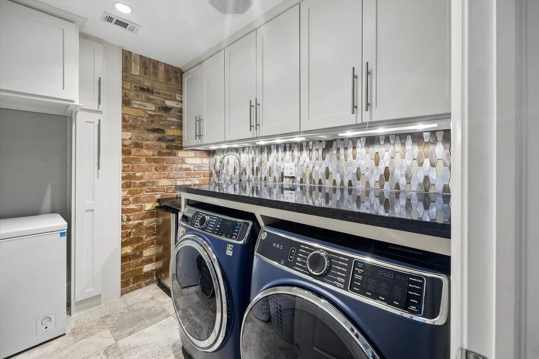 Photo of 4615 Golf Drive