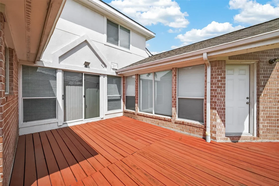 Photo of 5437 Loch Lomond Drive