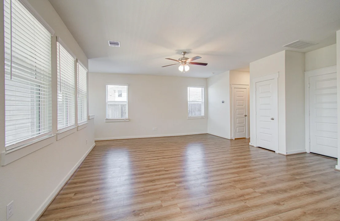 Photo of 21239 Shore Bluff Drive