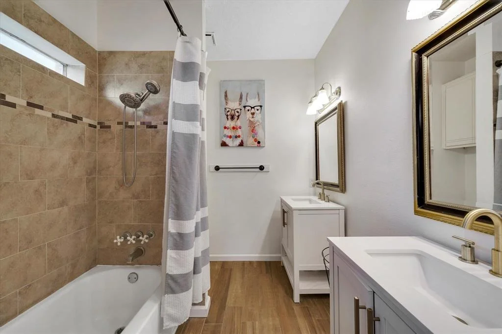 Photo of 307 Woodcombe Drive