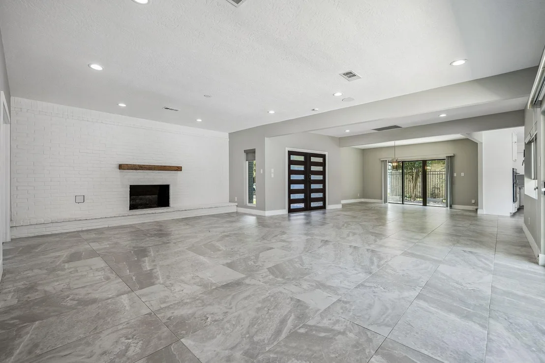 Photo of 922 Crossroads Drive
