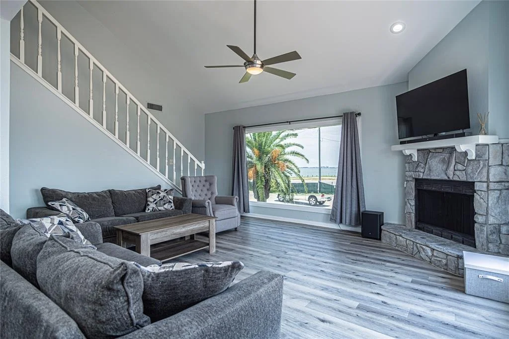 Photo of 301 Commander Drive