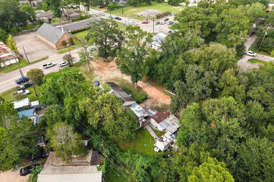Photo of 425 Silverdale Dr