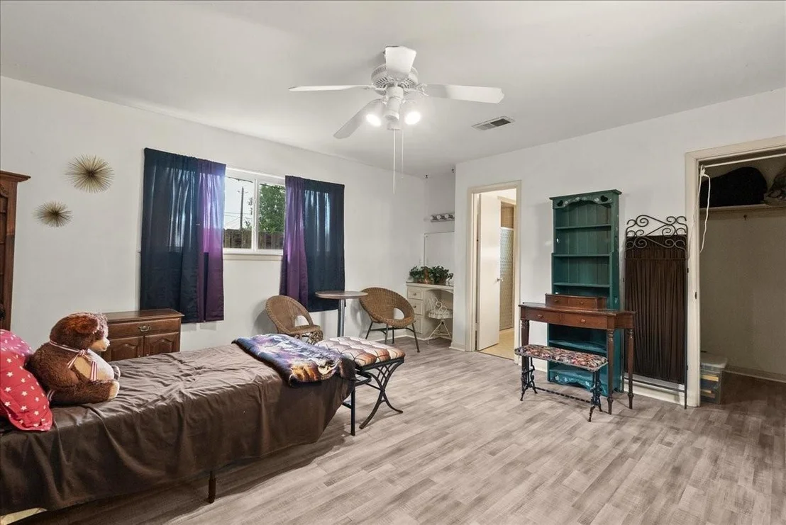 Photo of 11518 Mullins Drive