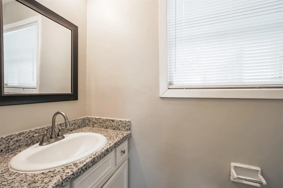 Photo of 1306 Glencrest Drive