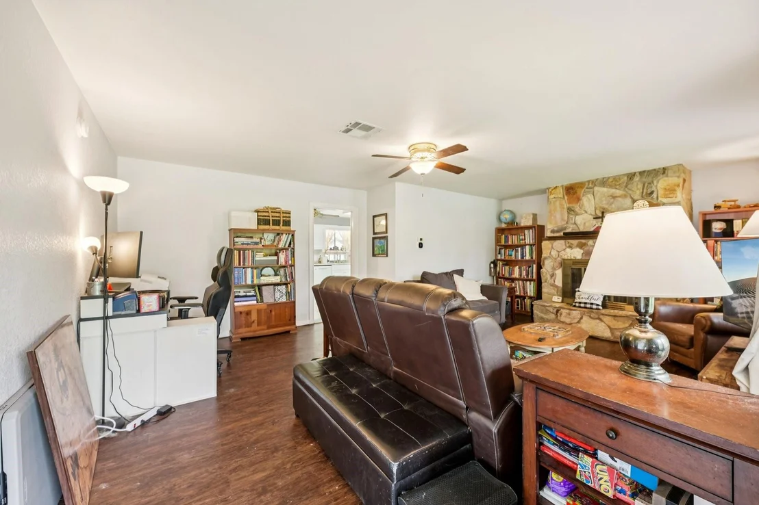 Photo of 3036 Crest Drive