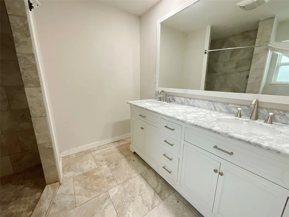 Photo of 443 Bayou View Drive