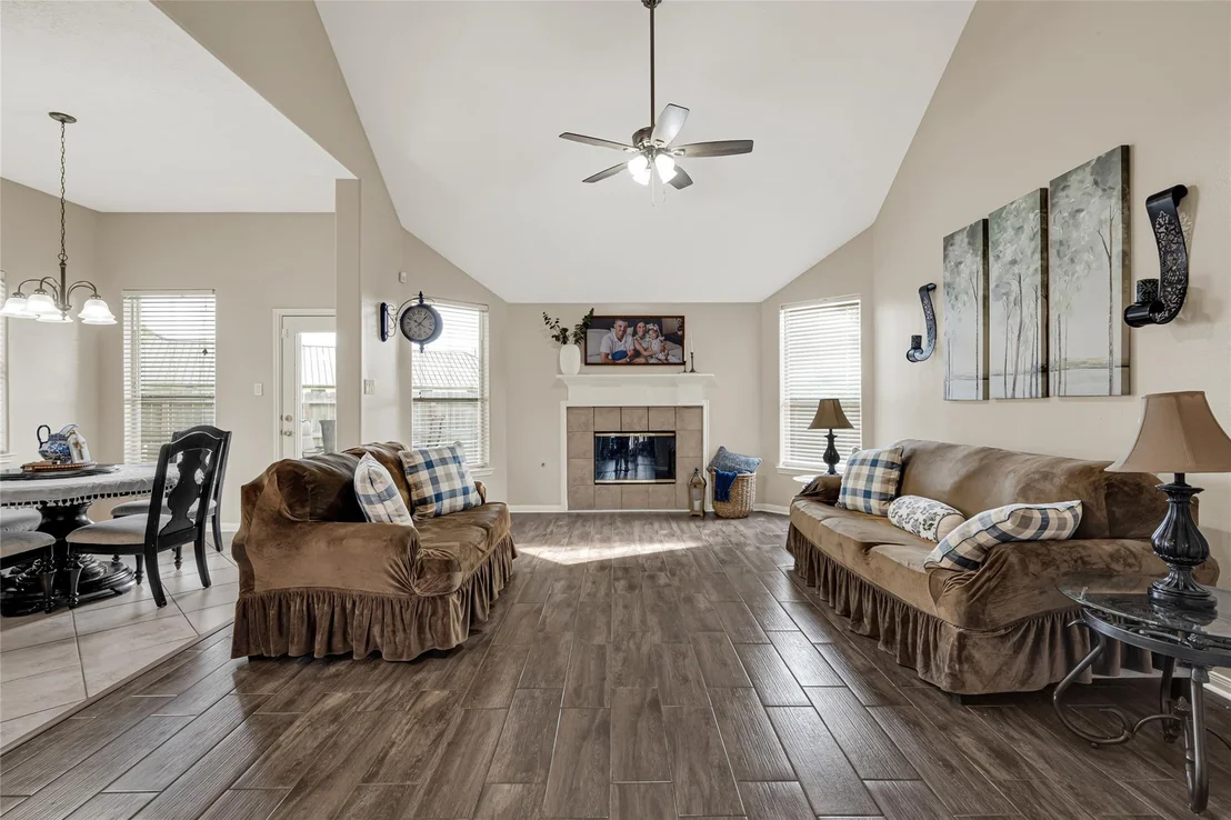 Photo of 4250 Applerock Drive
