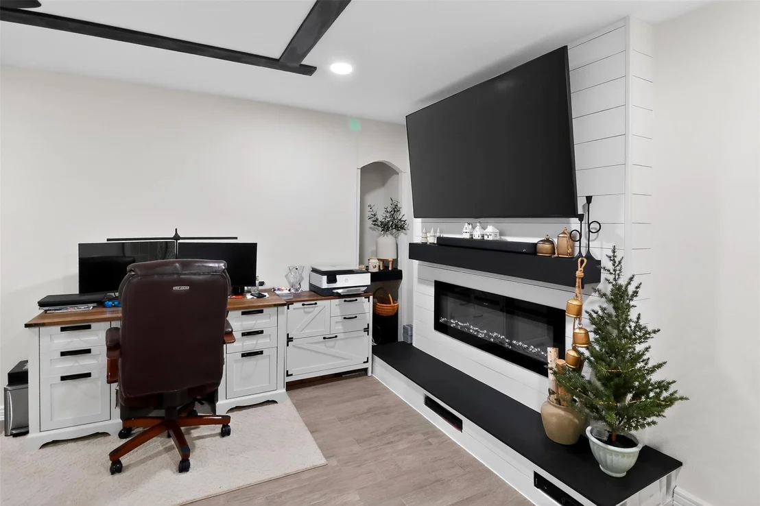 Photo of 8935 Glen Shadow Drive