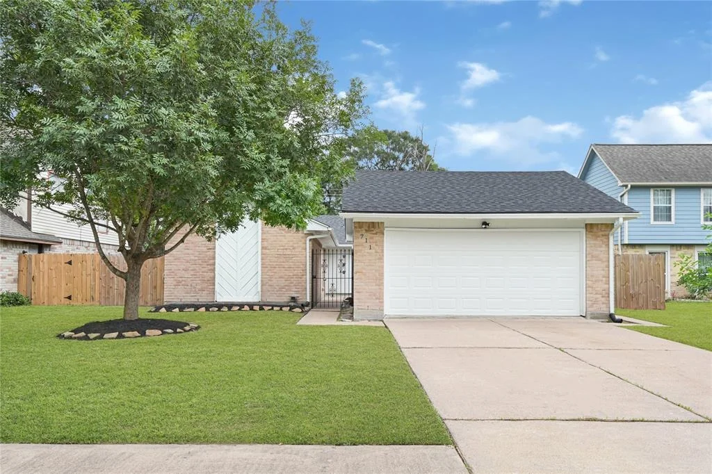 Photo of 711 Charidges Drive
