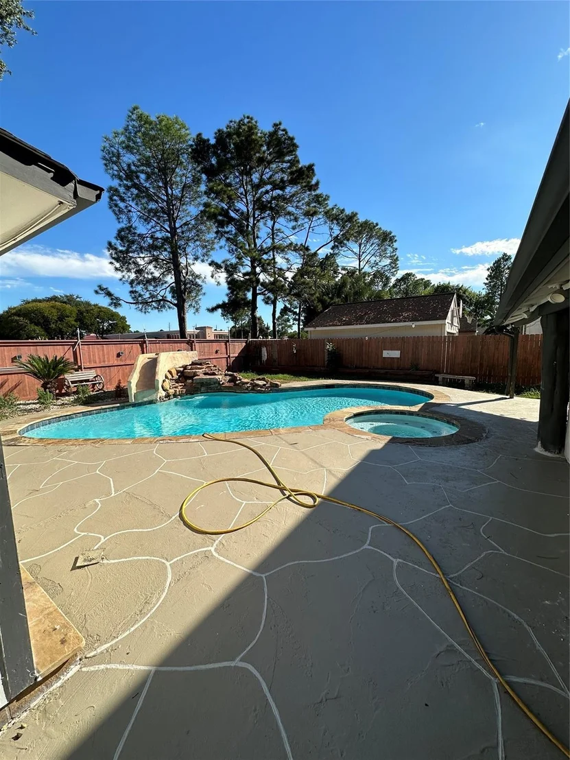 Photo of 8326 Clover Garden