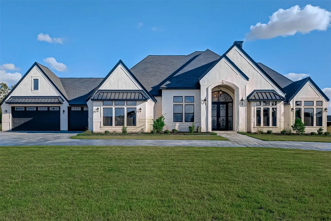 Photo of 4821 Walters Road