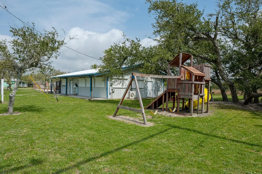 Photo of 528 W Rustic Oak Lane