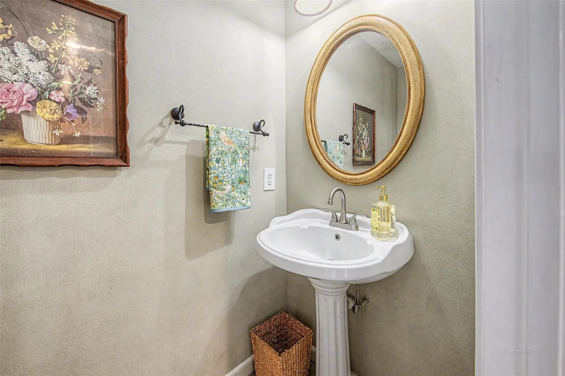 Photo of 402 Redway Lane